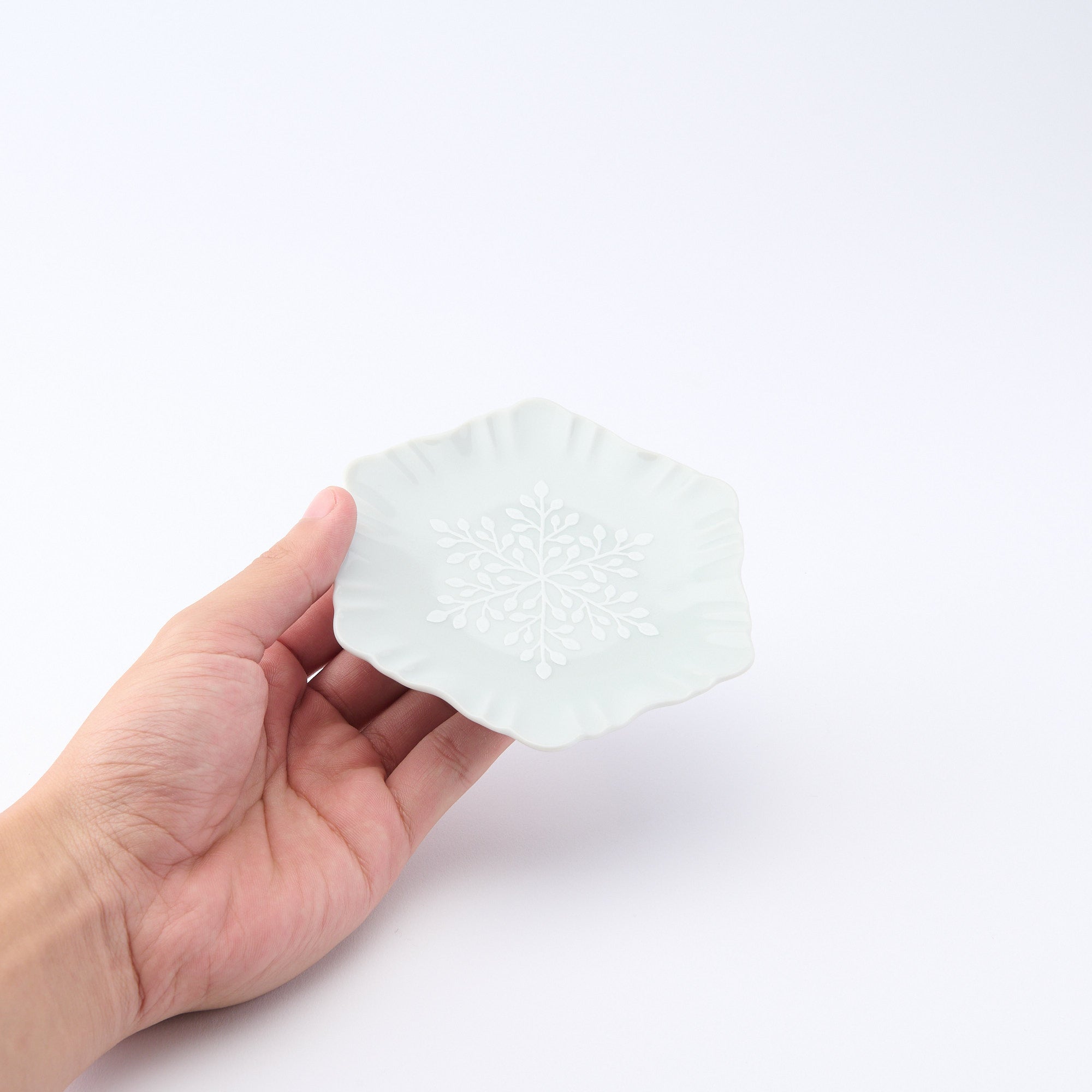 White Snow Crystal Plate Set