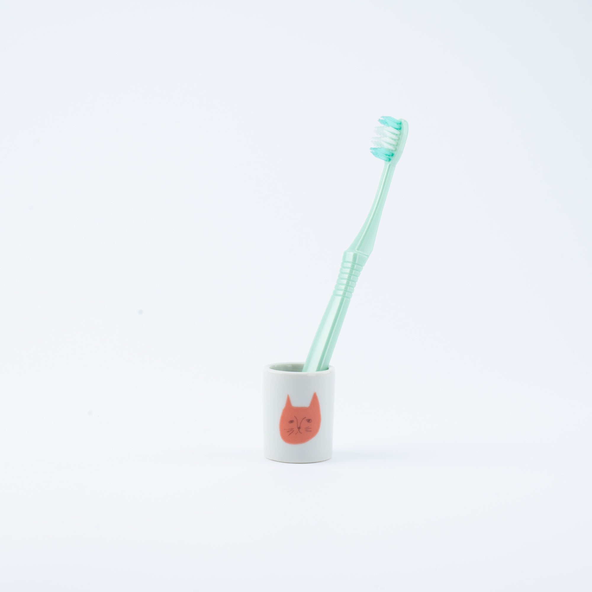 Tiny Cat Toothbrush Stand