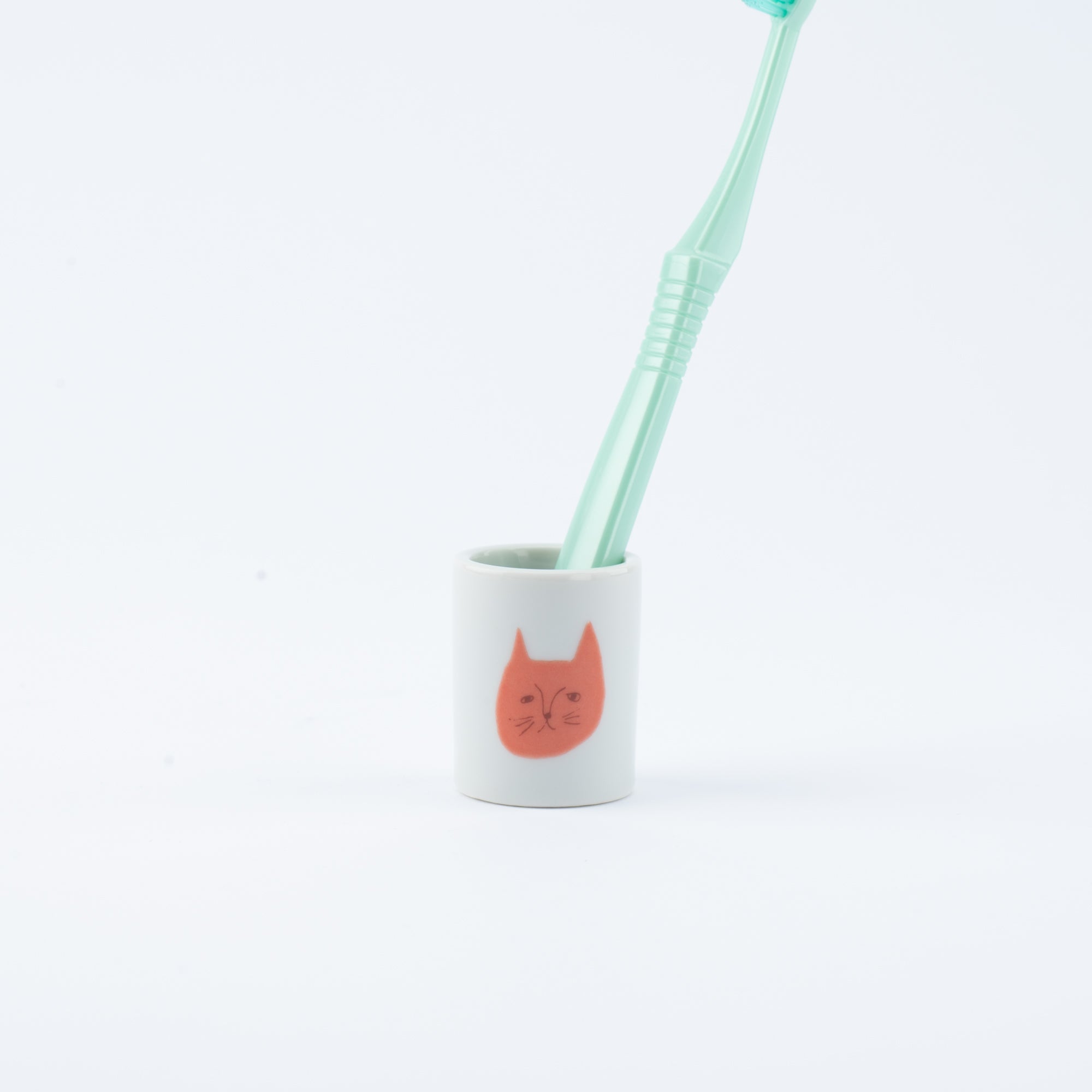 Tiny Cat Toothbrush Stand