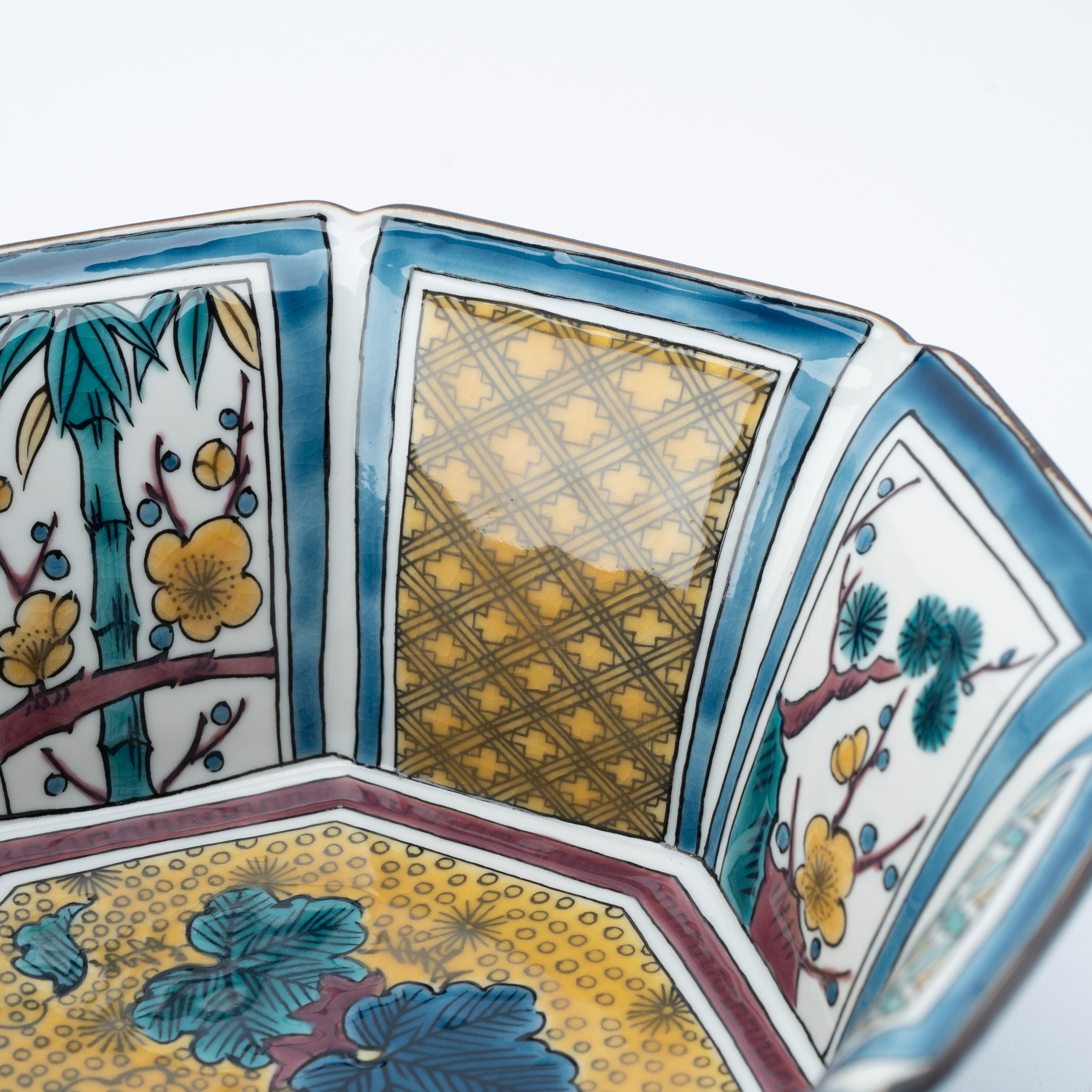 Yoshidaya Foliage and Florals Medium Bowl - JAPAN KUTANI SHOP