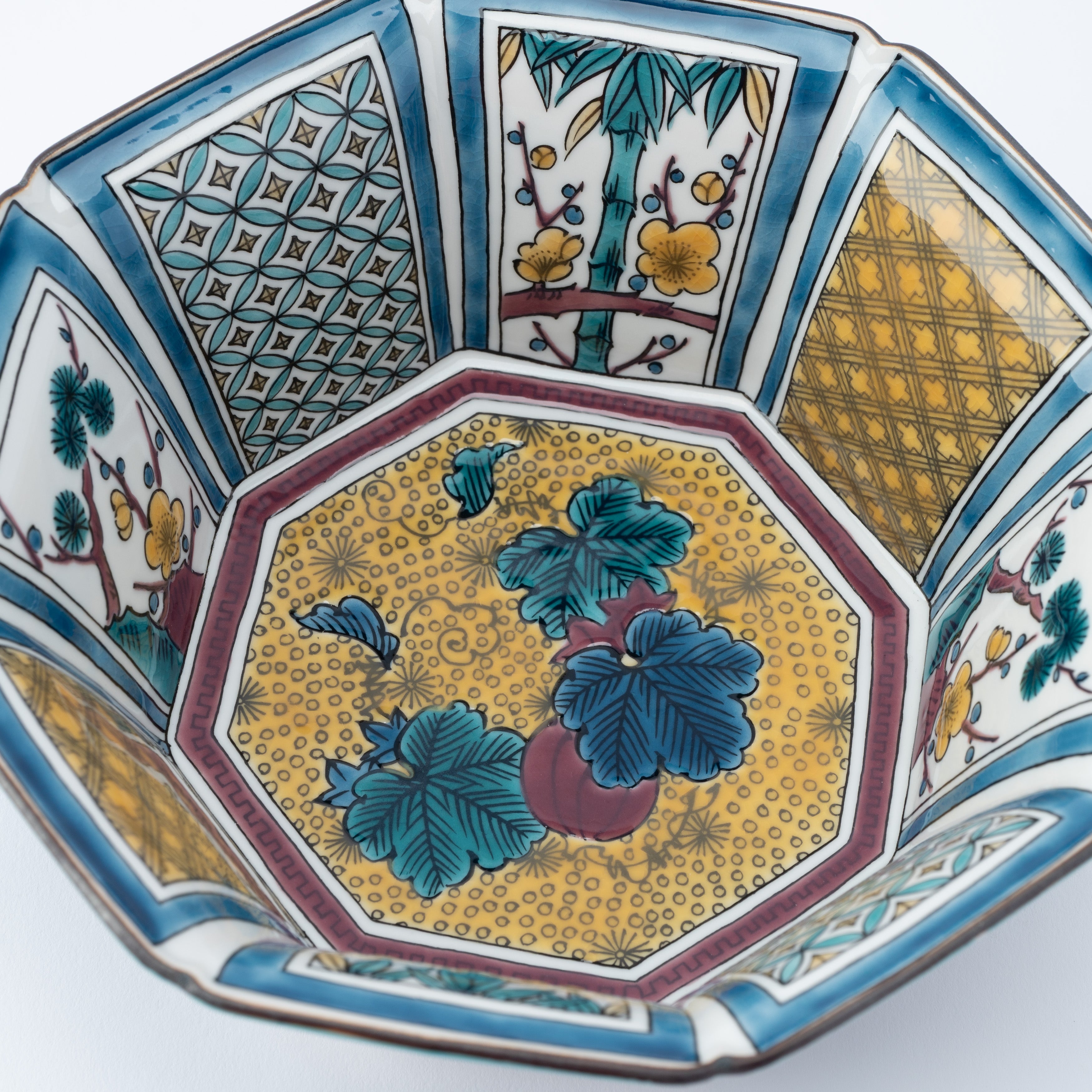Yoshidaya Foliage and Florals Medium Bowl - JAPAN KUTANI SHOP