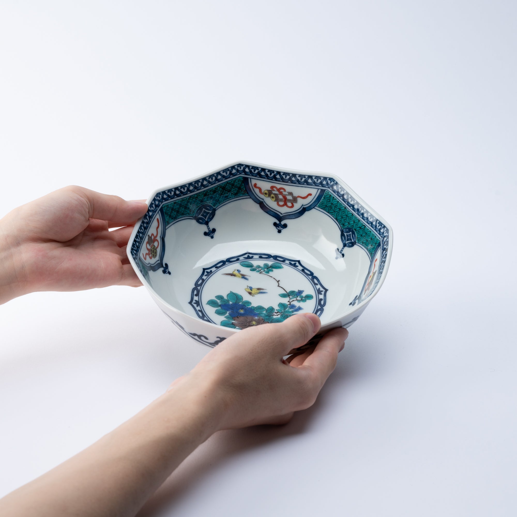 Treasure Crest Octagonal Medium Bowl