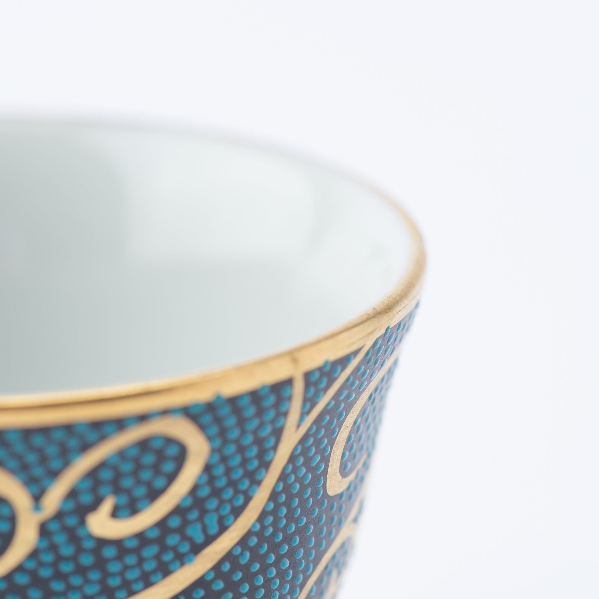 Aochibu and Arabesque Sake Set