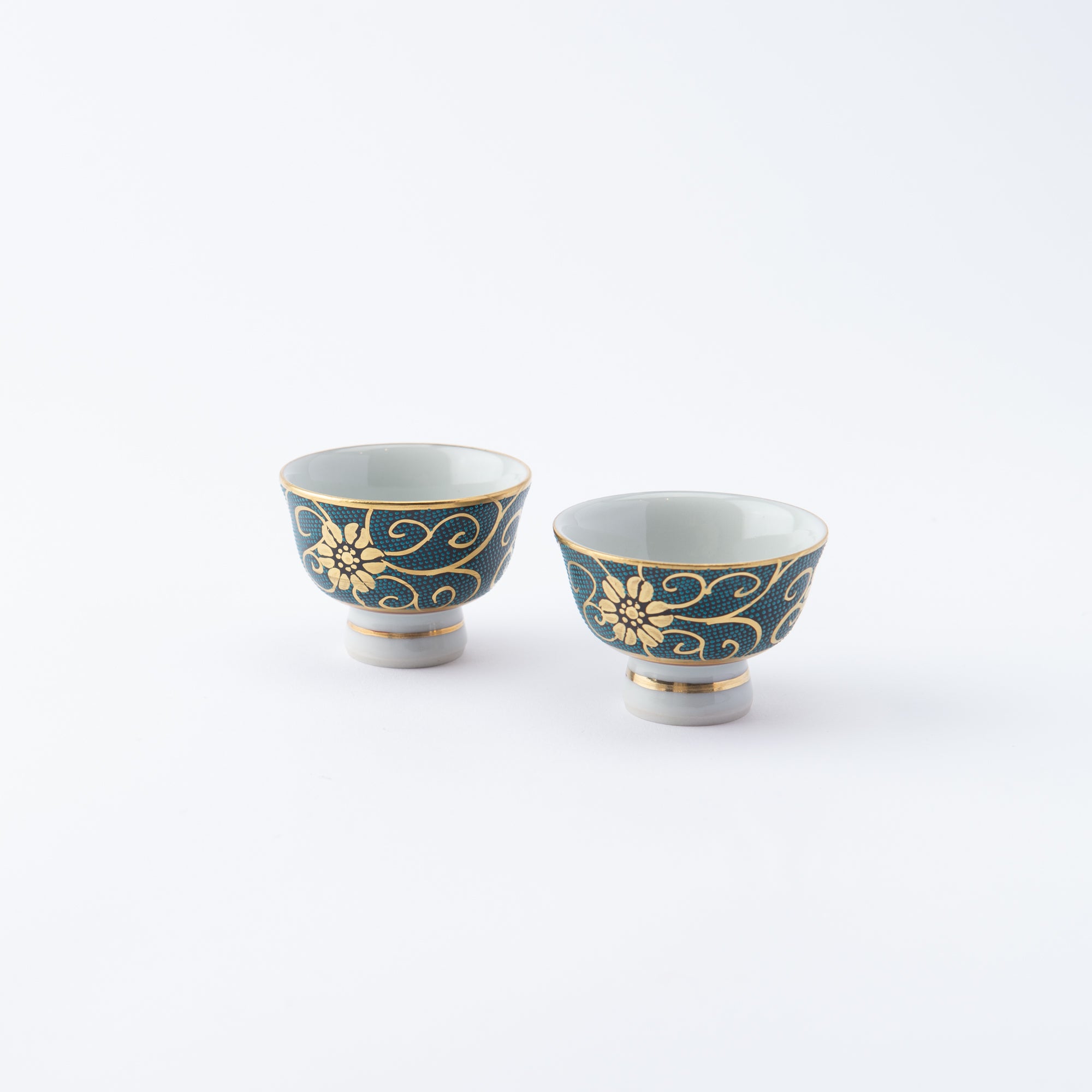 Aochibu and Arabesque Sake Set