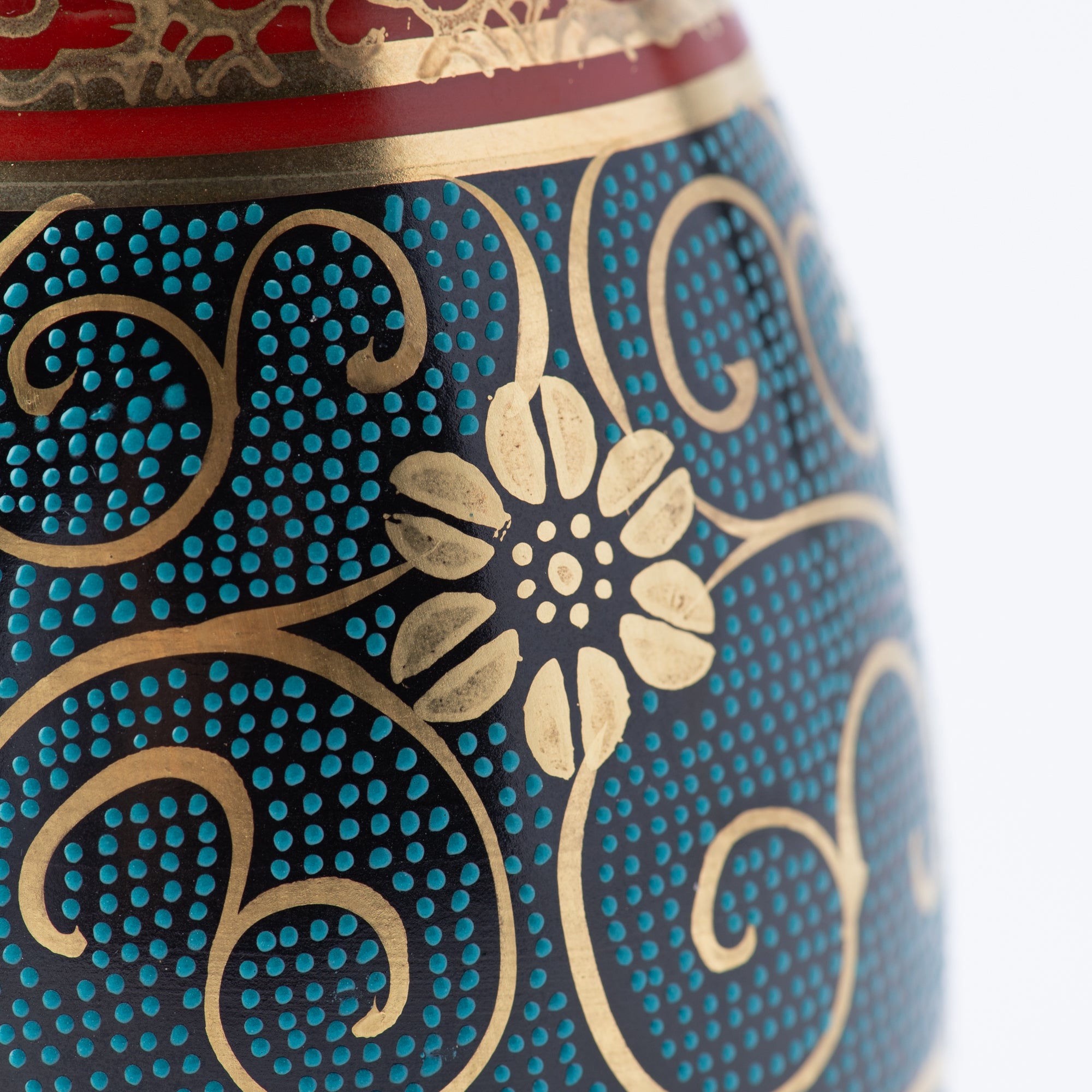 Aochibu and Arabesque Sake Set