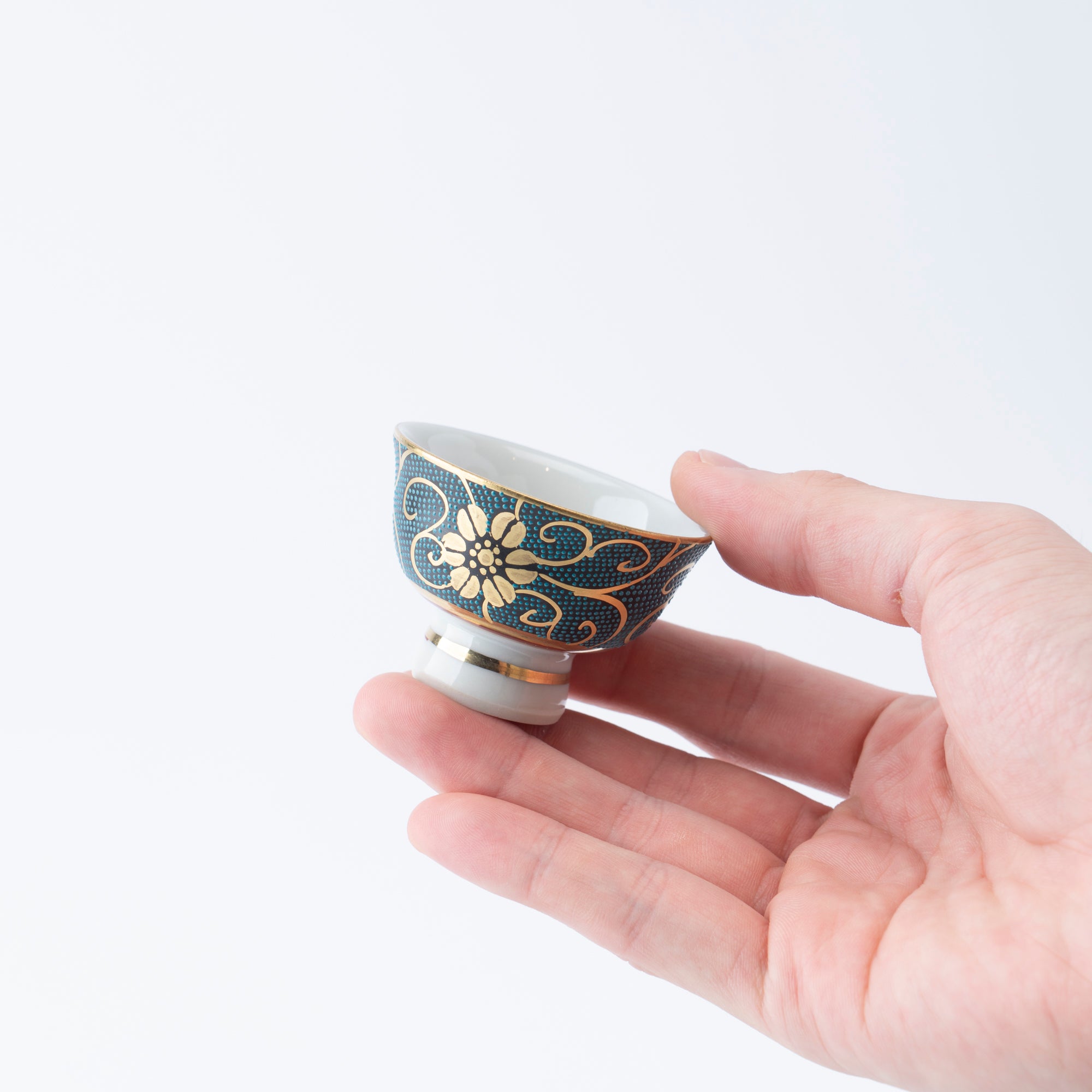 Aochibu and Arabesque Sake Set