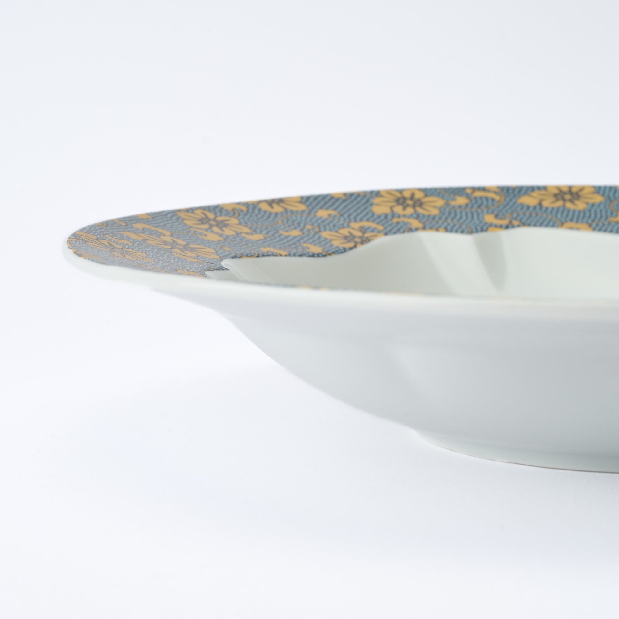 Golden Clematis Aochibu Deep Dinner Plate - JAPAN KUTANI SHOP