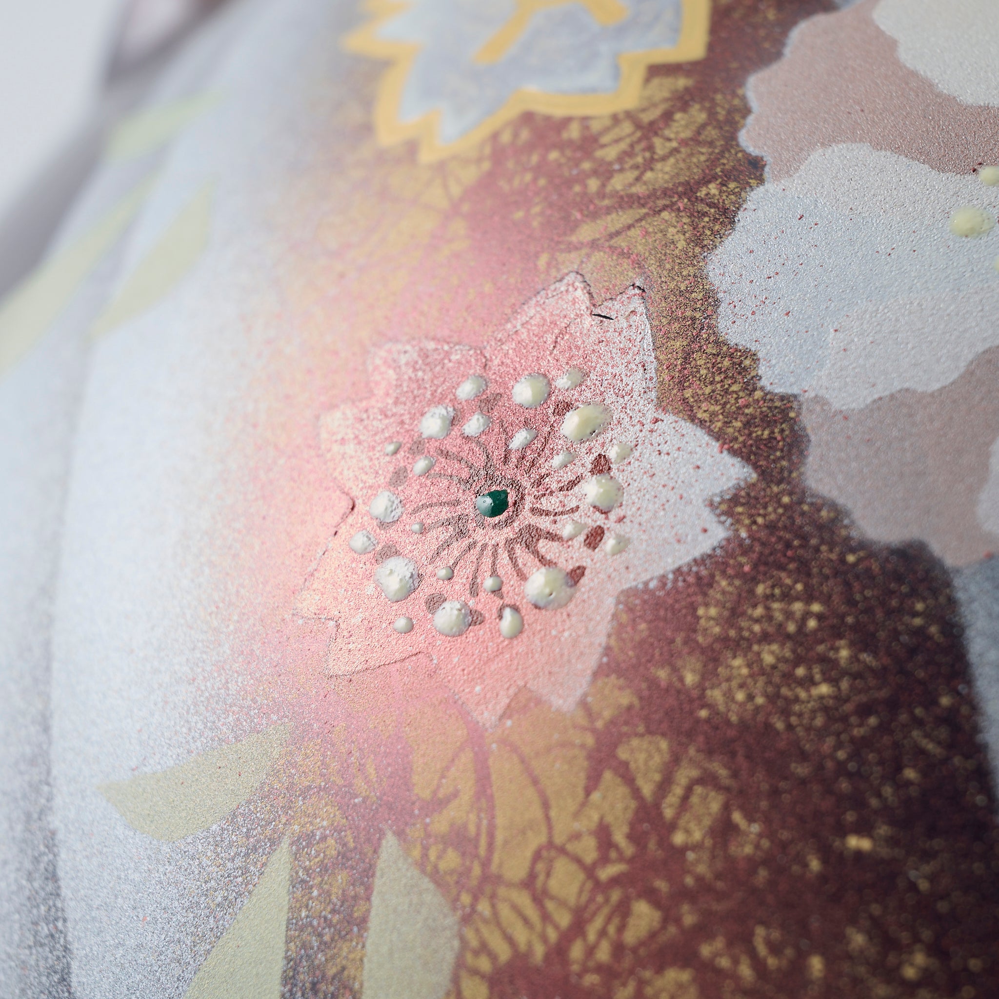 Sunlit Dance of Flowers Flower Vase - JAPAN KUTANI SHOP