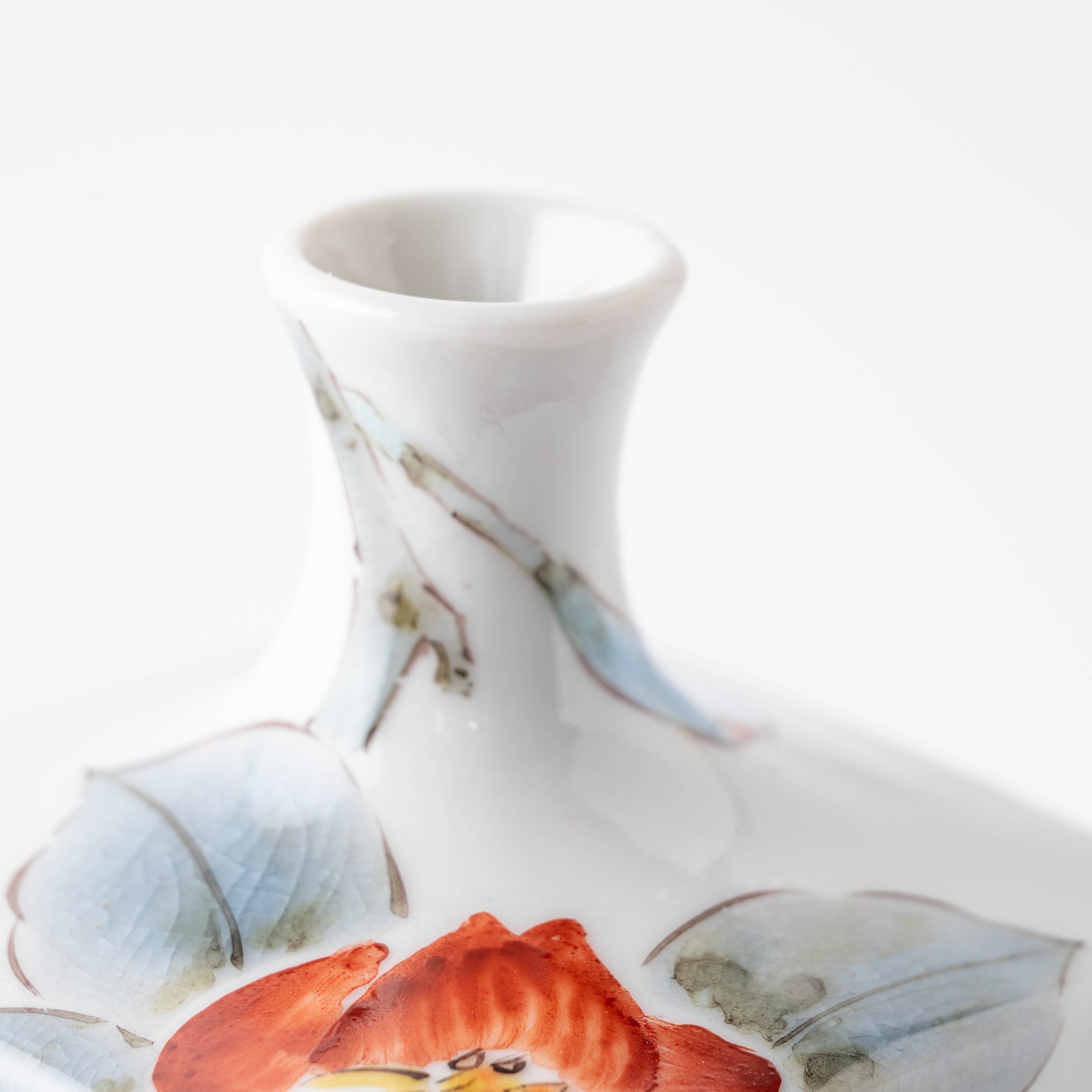 Delicate Camellia Flower Vase - JAPAN KUTANI SHOP