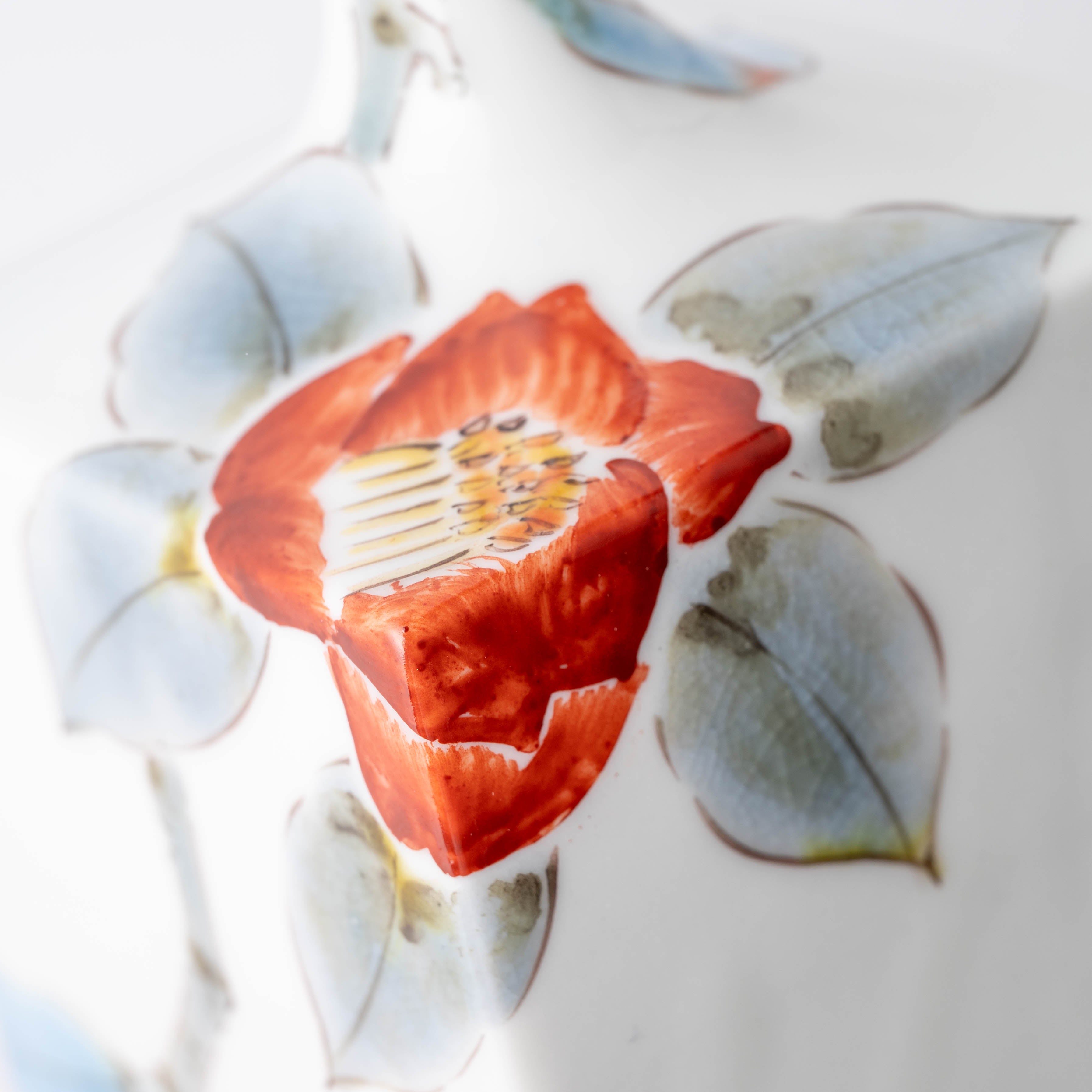 Delicate Camellia Flower Vase - JAPAN KUTANI SHOP