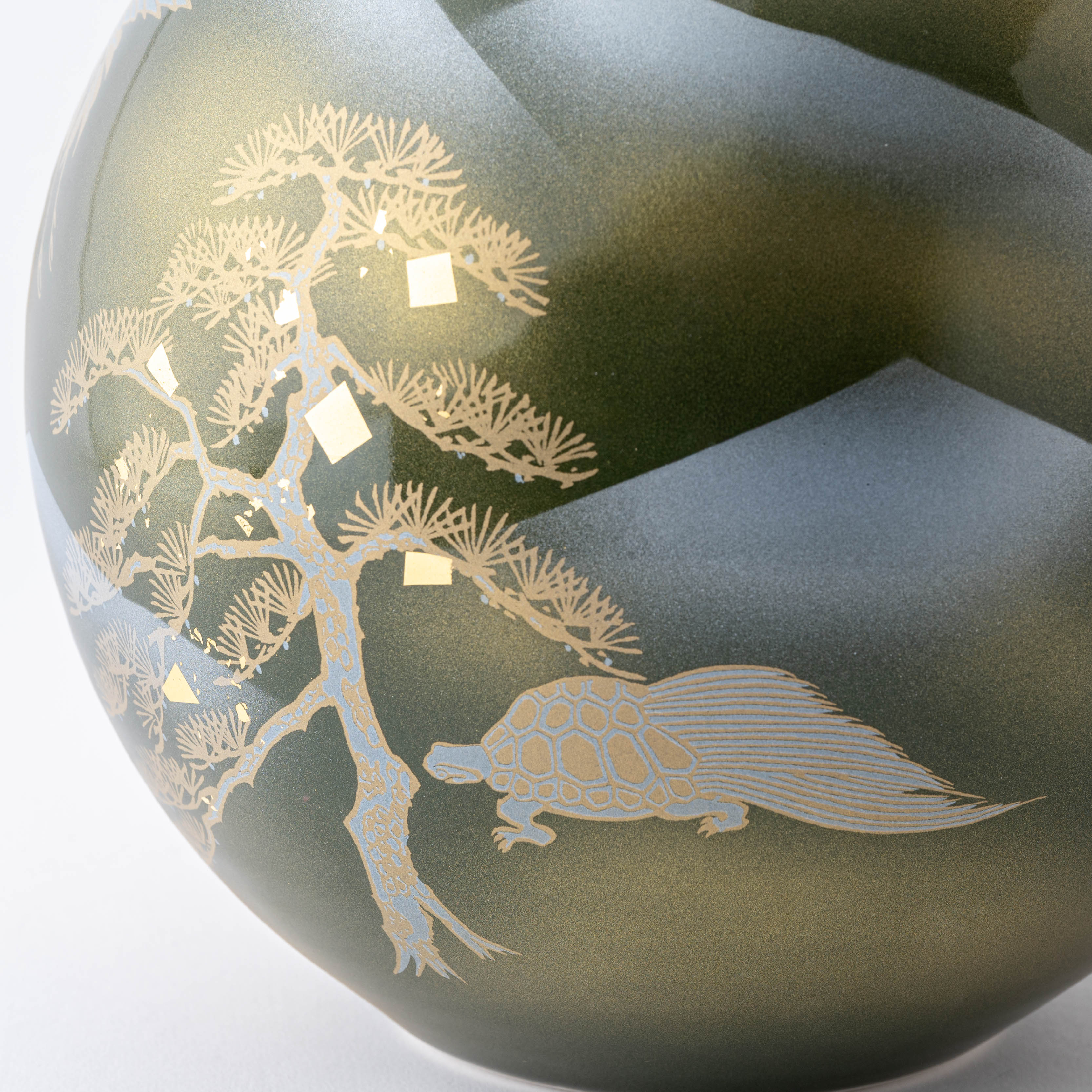 Gold Crane and Tortoise Japanese Flower Vase - JAPAN KUTANI SHOP
