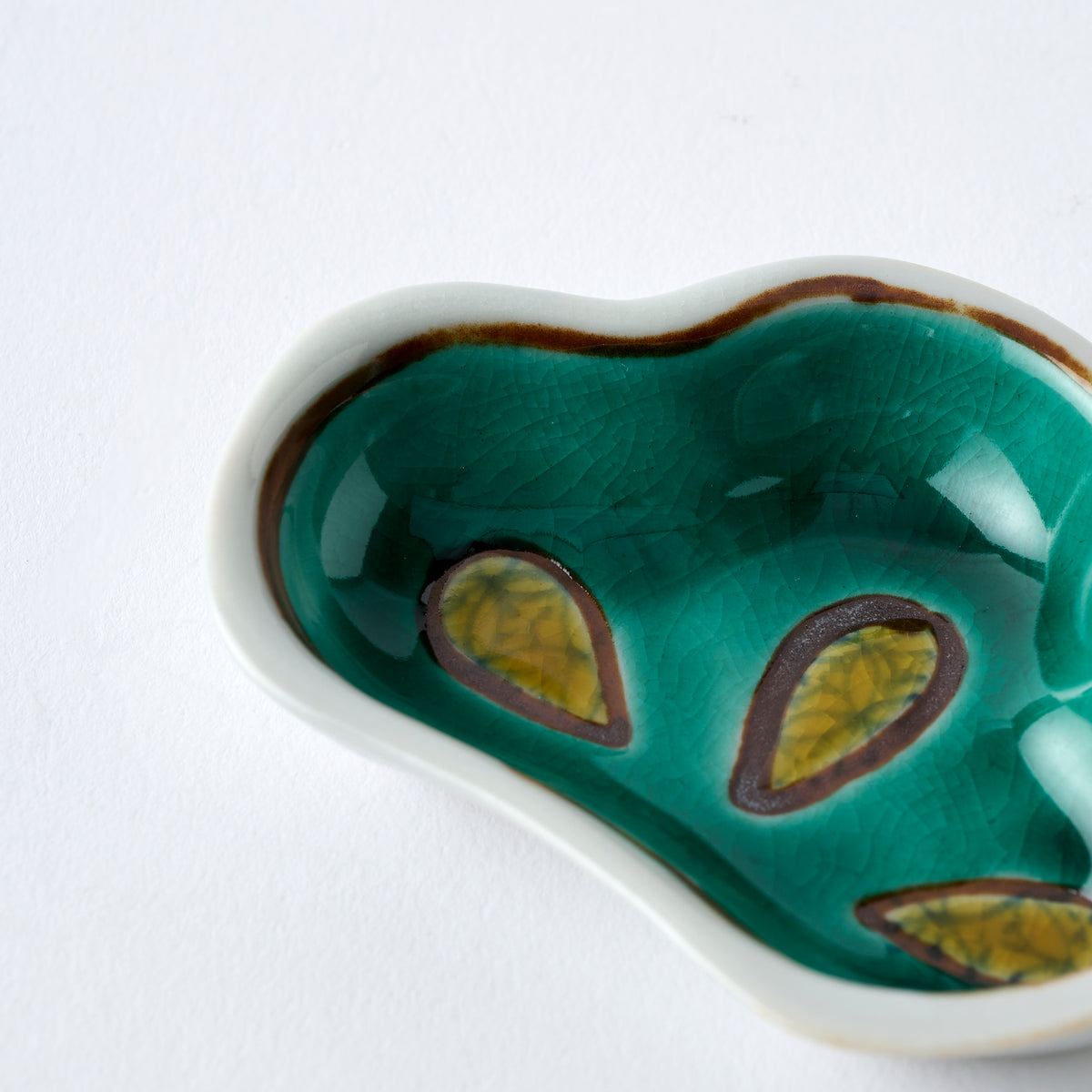Little Symbols of Luck Sauce Plate - JAPAN KUTANI SHOP