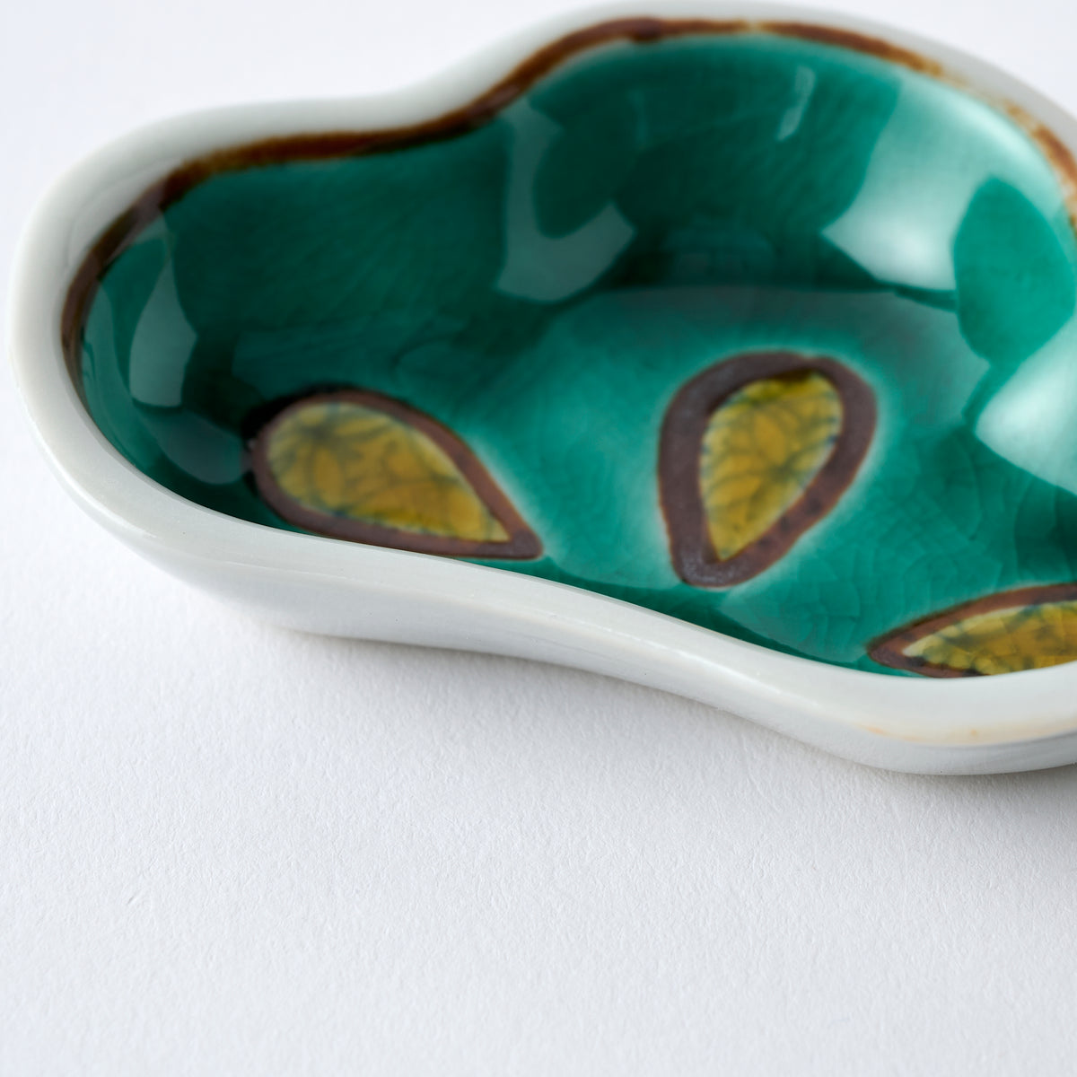 Little Symbols of Luck Sauce Plate - JAPAN KUTANI SHOP
