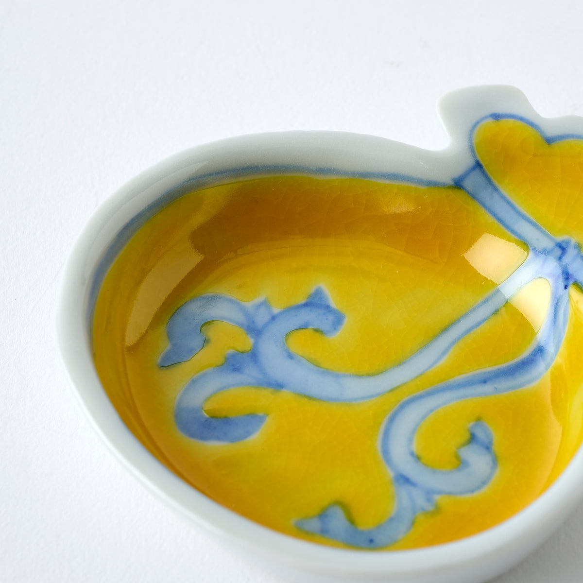Little Symbols of Luck Sauce Plate - JAPAN KUTANI SHOP