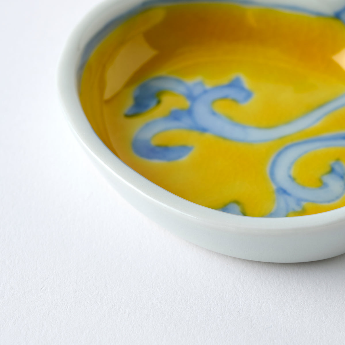Little Symbols of Luck Sauce Plate - JAPAN KUTANI SHOP