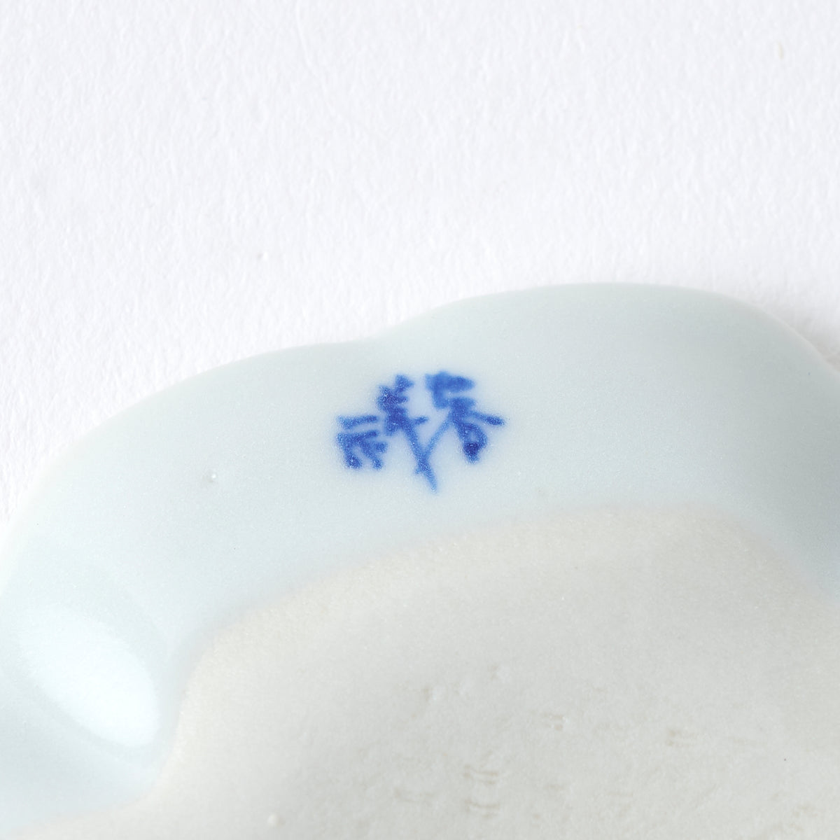 Little Symbols of Luck Sauce Plate - JAPAN KUTANI SHOP