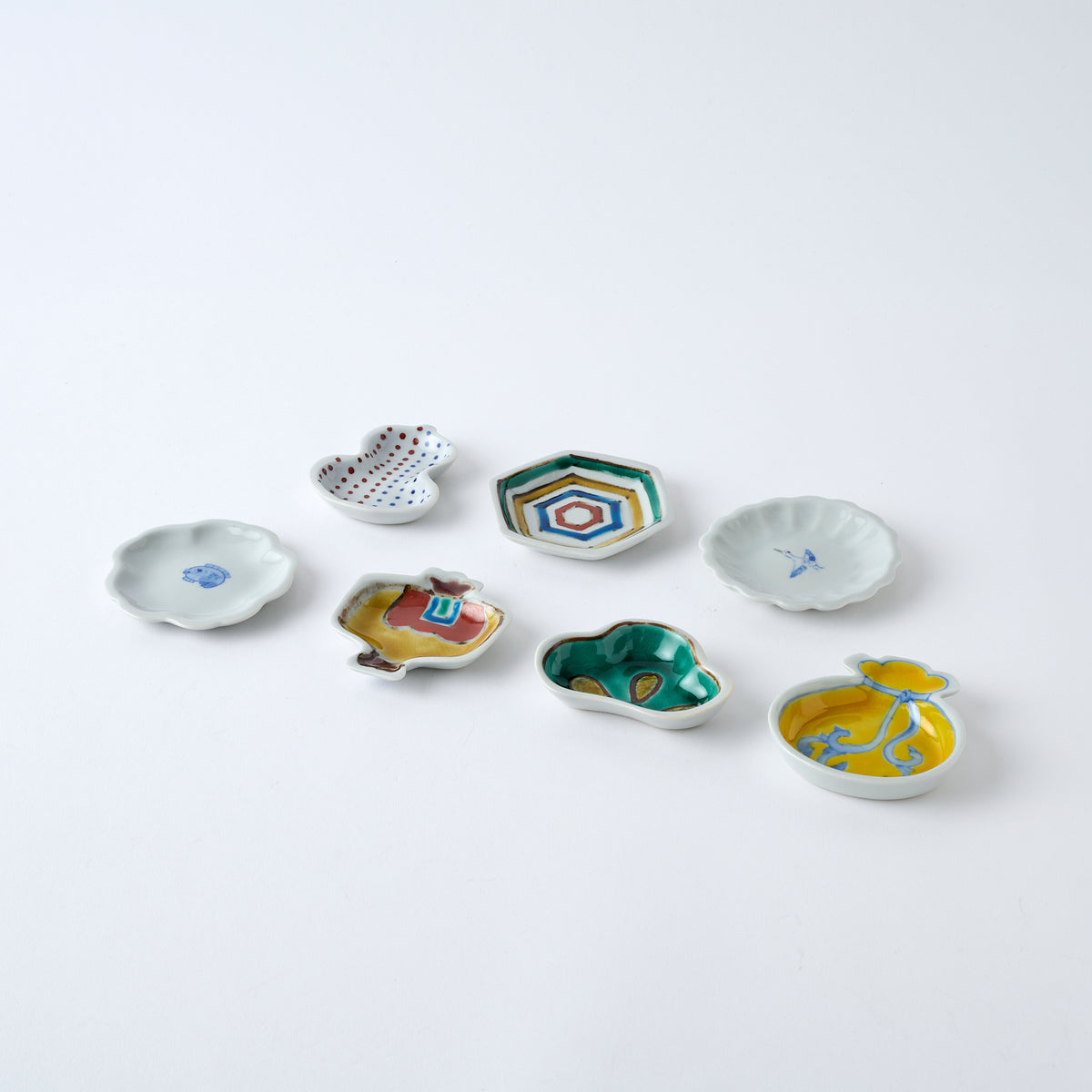 Little Symbols of Luck Sauce Plate - JAPAN KUTANI SHOP