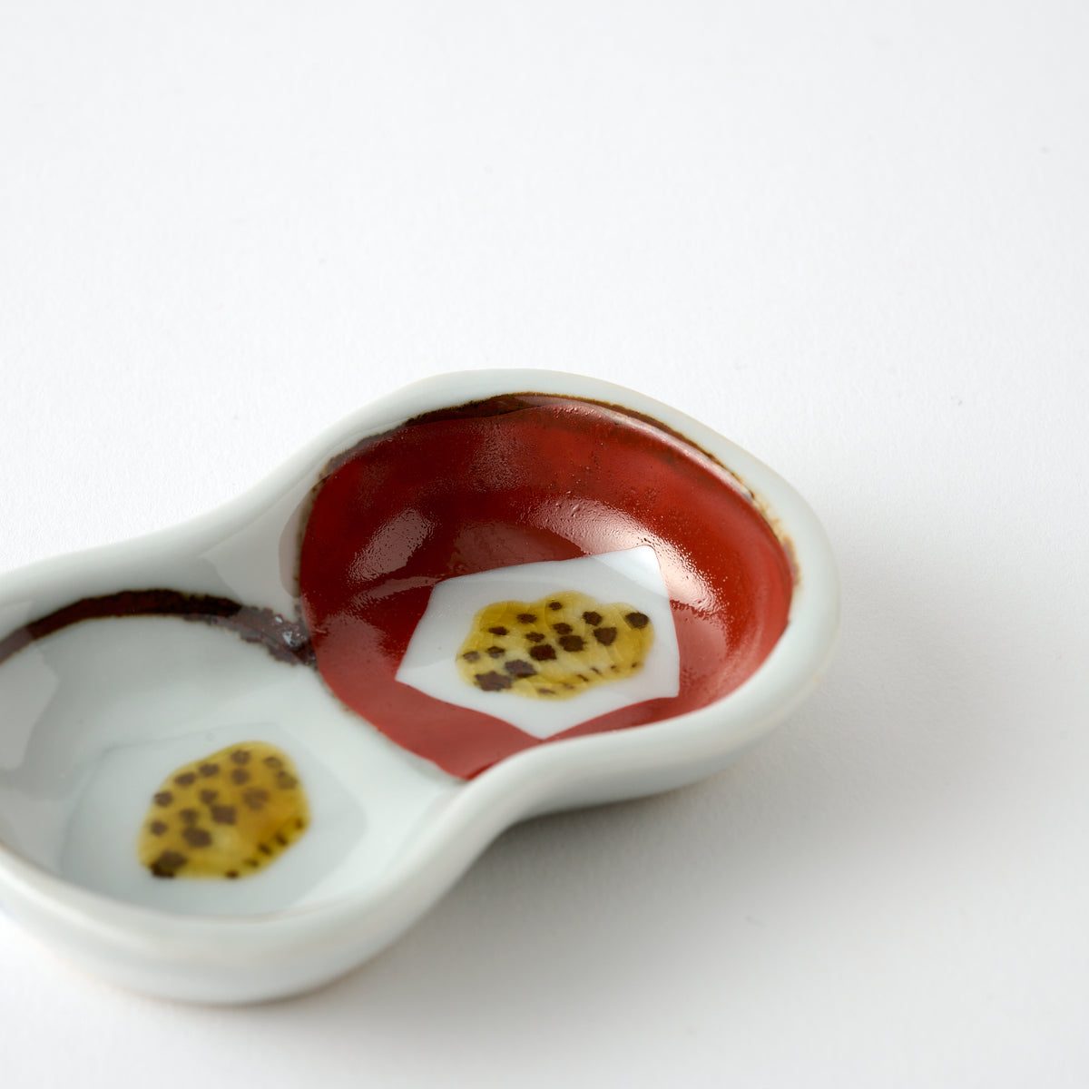 First Bloom Sauce Plate - JAPAN KUTANI SHOP
