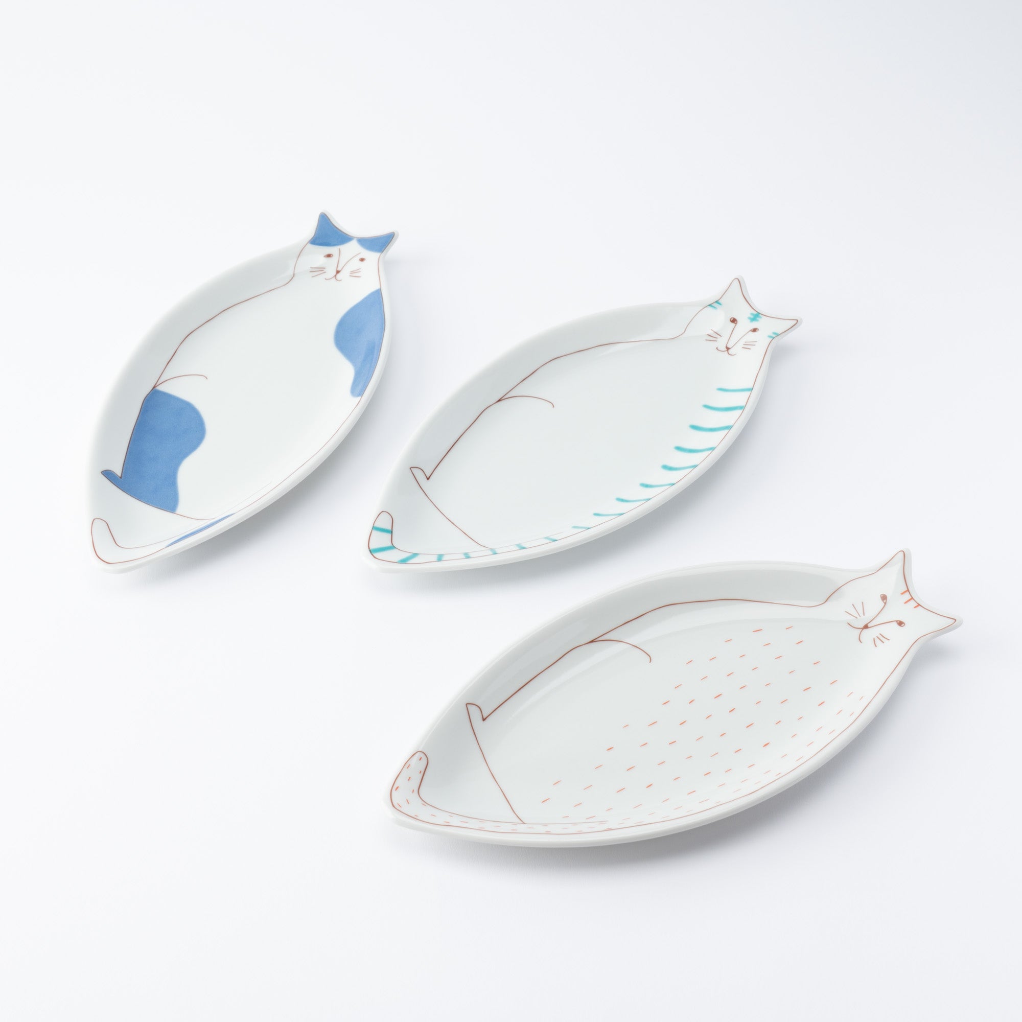 Cat Shaped Dinner Plate - JAPAN KUTANI SHOP