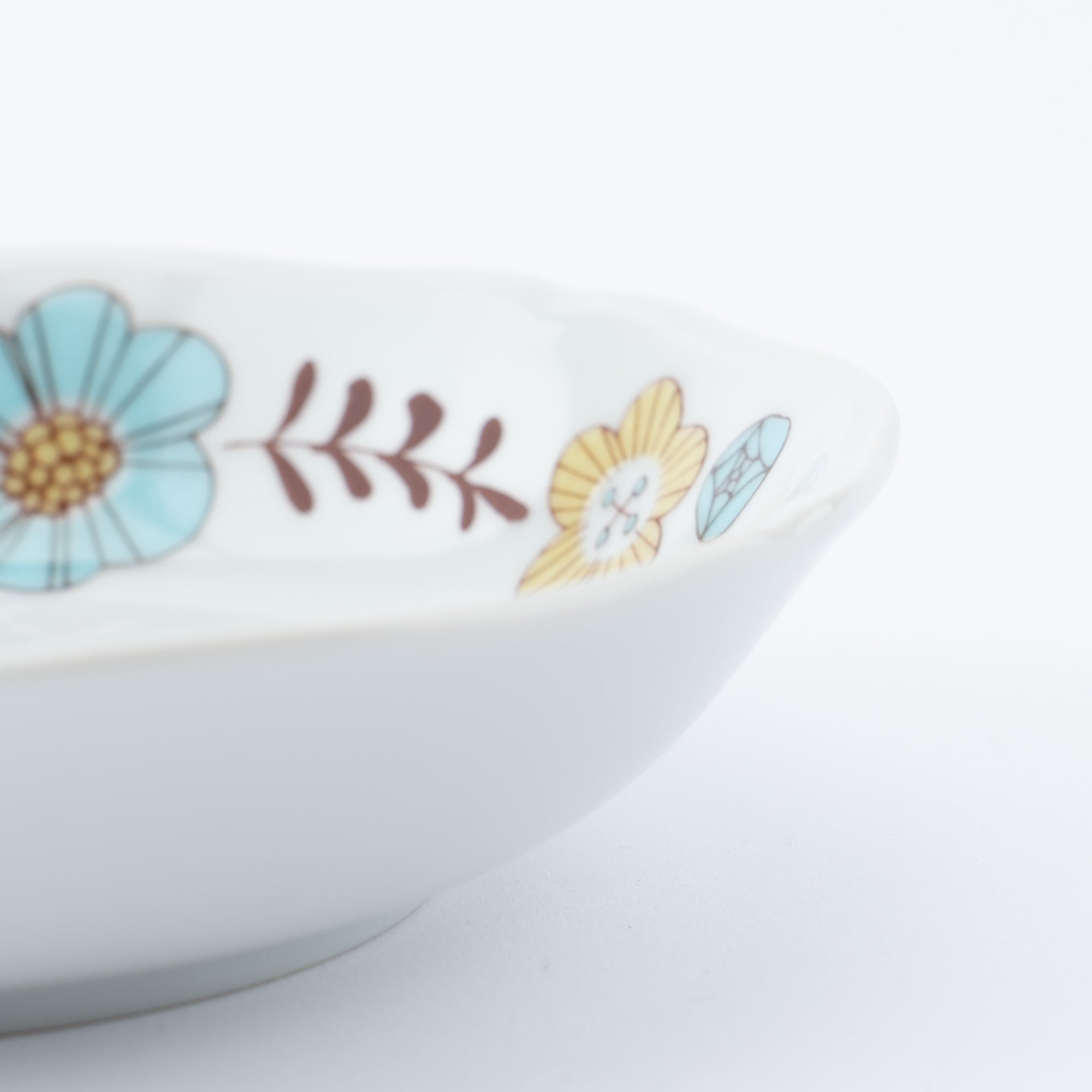 Spring Garland Medium Bowl