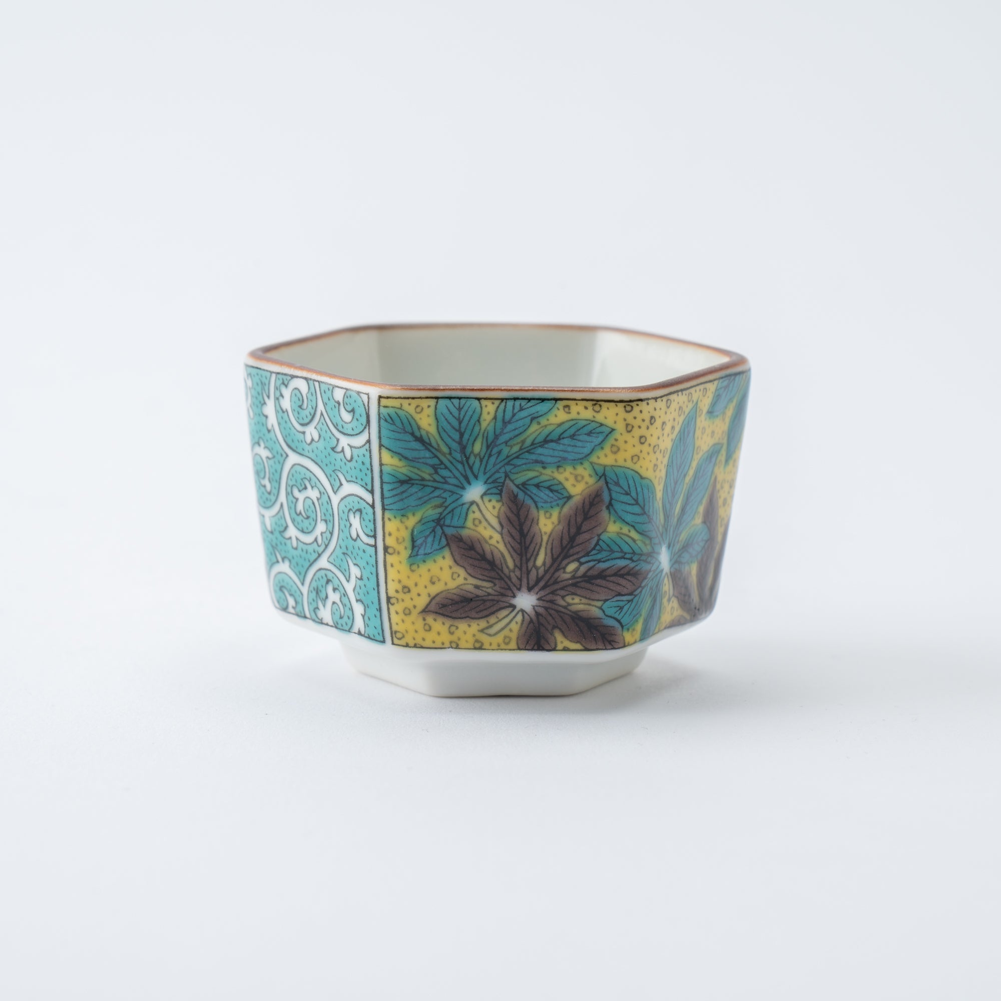 Jidai Kutani Ochoko Sake Cup Set