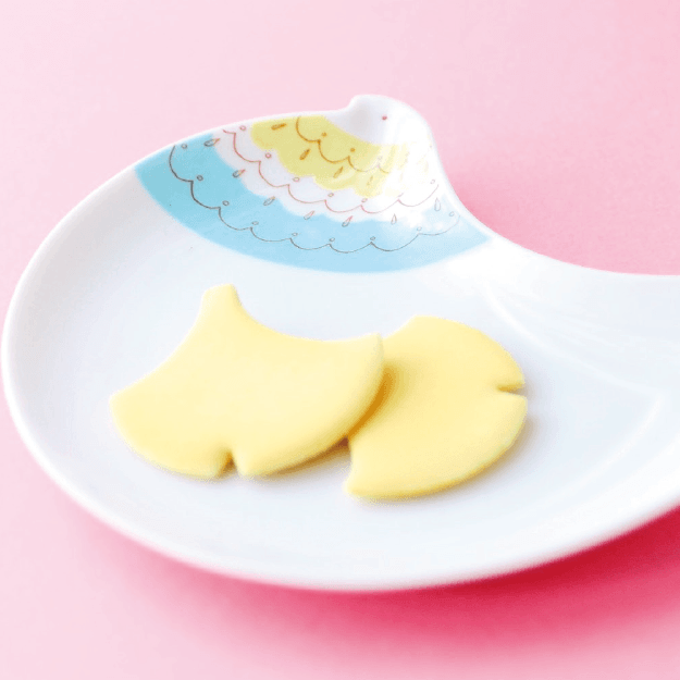 Harekutani Bird Round Plate - MUSUBI KILN - Handmade Japanese Tableware and Japanese Dinnerware