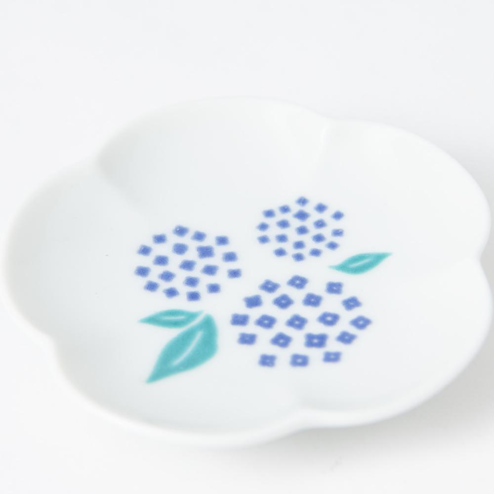 Harekutani Flower Sauce Plate Set - MUSUBI KILN - Handmade Japanese Tableware and Japanese Dinnerware