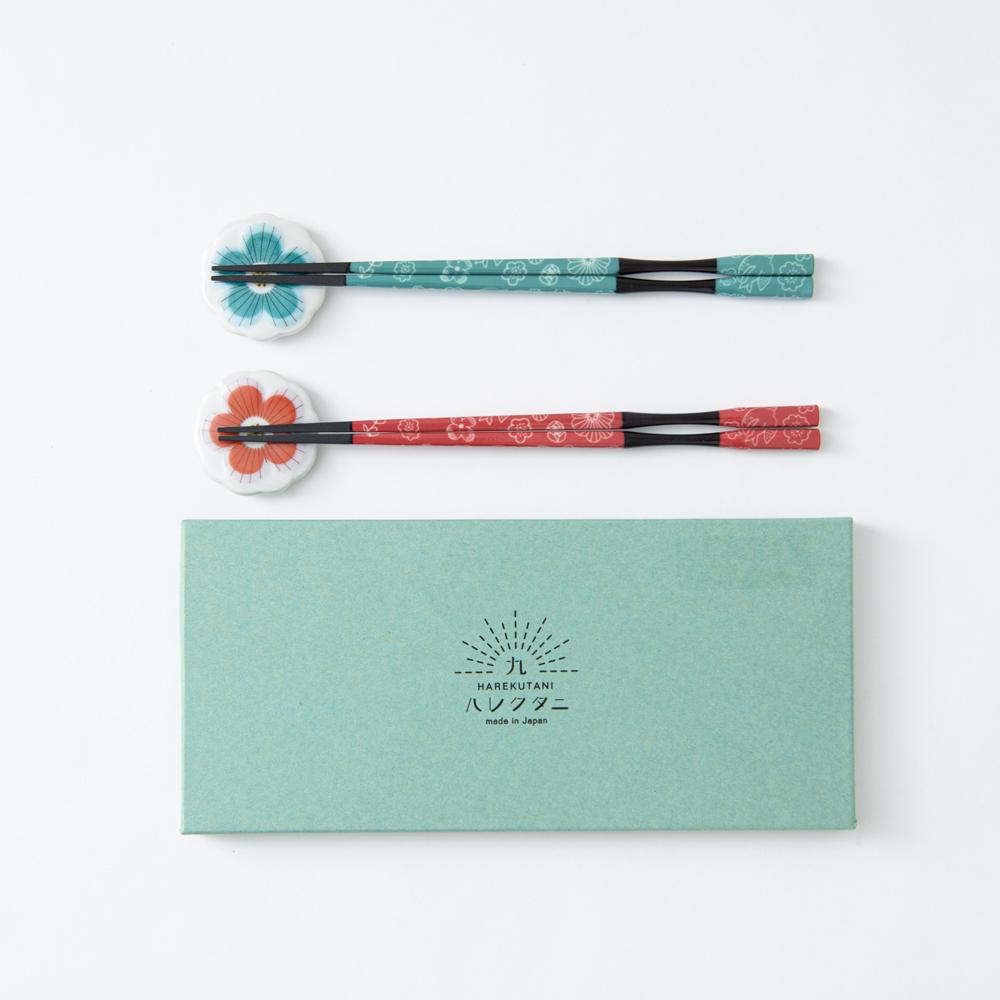 Harekutani Red/Green Kutani Reusable Chopsticks 22.5cm/ 8.9in & Chopstick Rests Pair - MUSUBI KILN - Handmade Japanese Tableware and Japanese Dinnerware