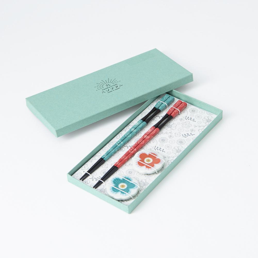 Harekutani Red/Green Kutani Reusable Chopsticks 22.5cm/ 8.9in & Chopstick Rests Pair - MUSUBI KILN - Handmade Japanese Tableware and Japanese Dinnerware