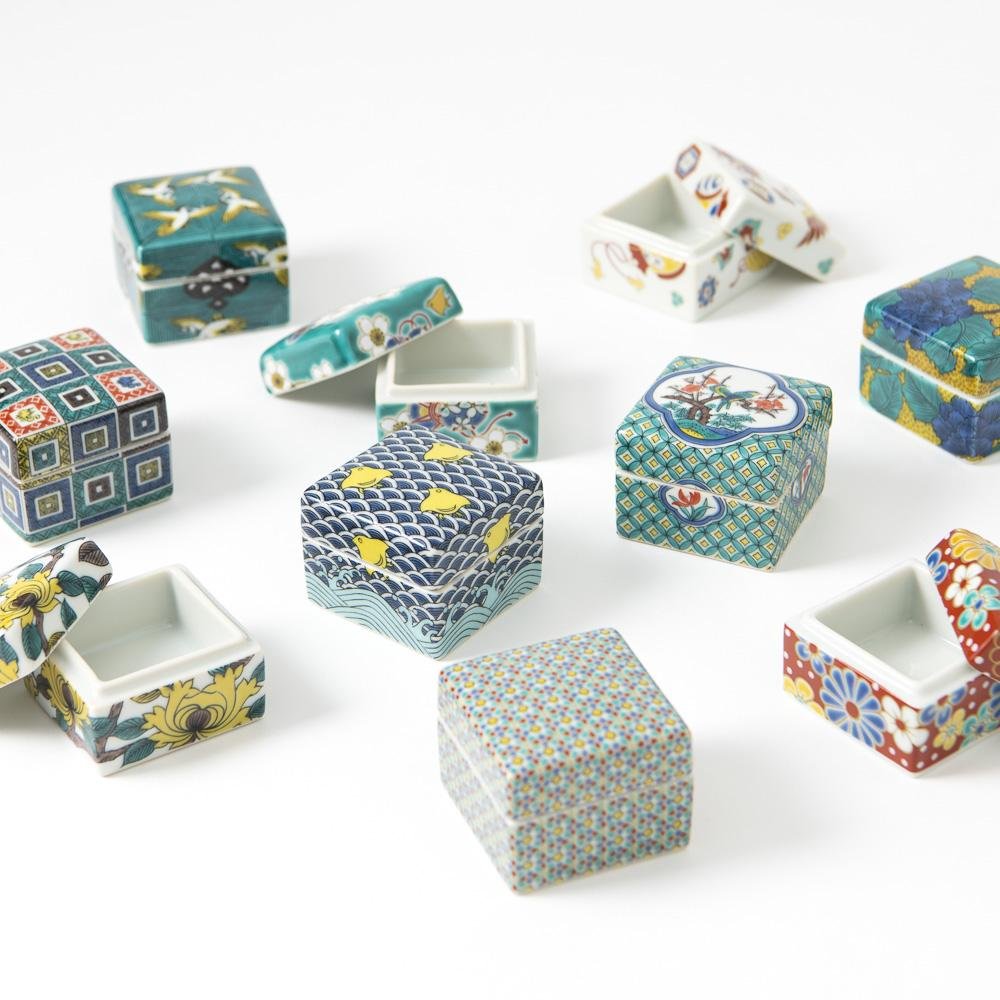Seikou Kiln Kutani Traditional Pattern Small Box - MUSUBI KILN - Handmade Japanese Tableware and Japanese Dinnerware